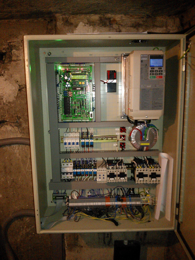 Második ütem: vezérlés csere.